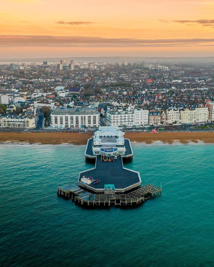 Southsea Royale James Bond 3 Bed Cool Penthouse, Seafront Parking Portsmouth Dış mekan fotoğraf
